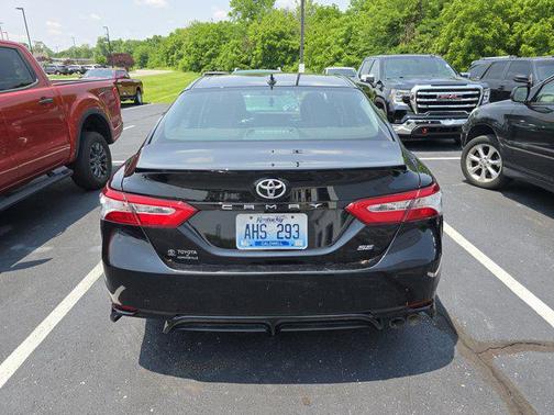 2020 Toyota Camry SE