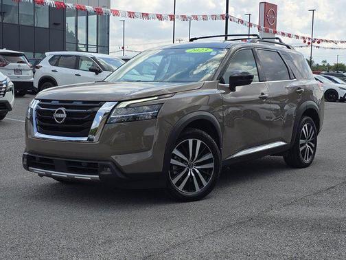 2023 Nissan Pathfinder Platinum 4WD