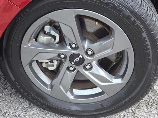 2023 Kia K5 LXS