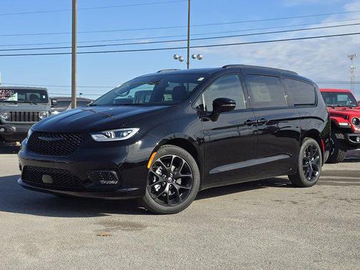 2026 Chrysler Pacifica L