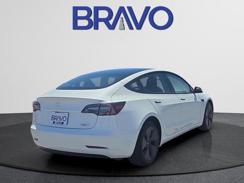 Pearl White Multi-Coat 2023 Tesla Model 3 Standard Range
