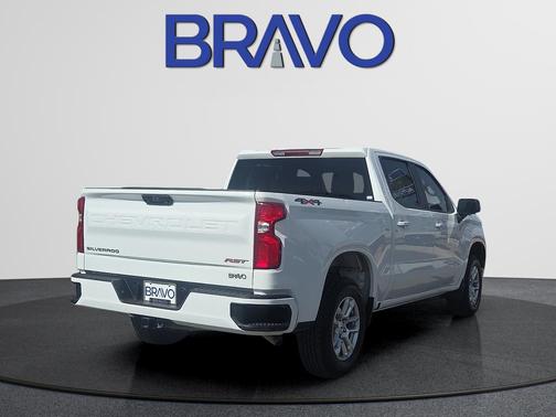 Summit White 2026 Chevrolet Silverado 1500 RST