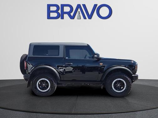 Shadow Black 2023 Ford Bronco Badlands