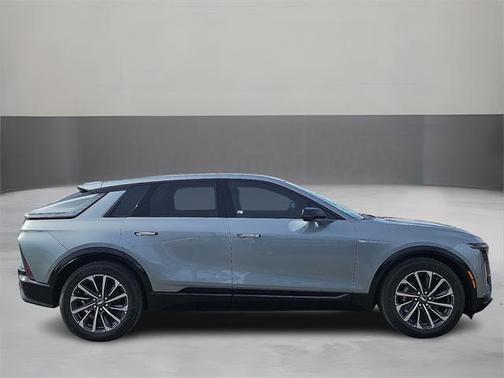 2025 Cadillac LYRIQ Sport w/1SJ