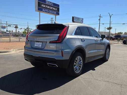 2025 Cadillac XT4 Premium Luxury
