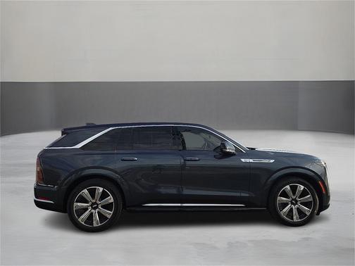 2026 Cadillac Escalade IQ Luxury