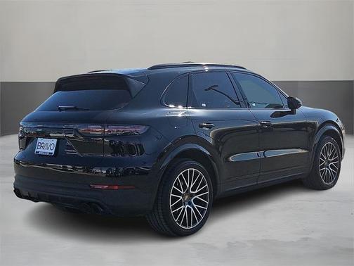 2021 Porsche Cayenne Base