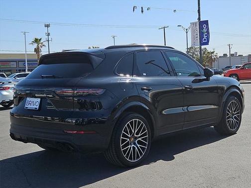 2021 Porsche Cayenne Base