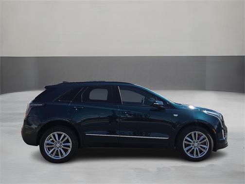 2025 Cadillac XT5 Sport