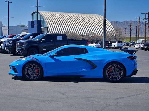 2025 Chevrolet Corvette Stingray w/2LT