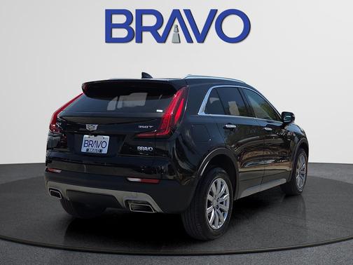 Stellar Black Metallic 2022 Cadillac XT4 Premium Luxury