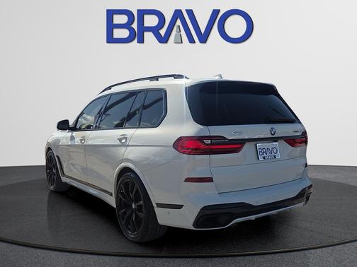 Alpine White 2022 BMW X7 xDrive40i