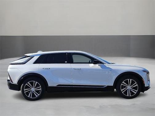 2025 Cadillac LYRIQ Luxury w/1SC