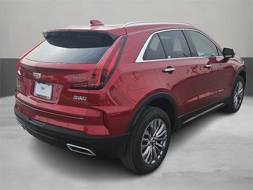 2025 Cadillac XT4 Premium Luxury