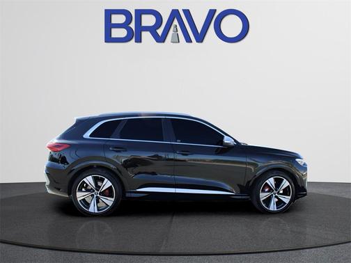 2025 Audi SQ5 3.0T Premium Plus