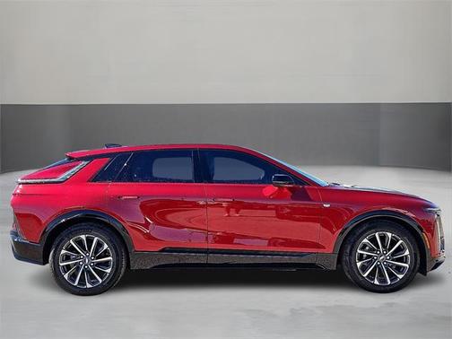 2025 Cadillac LYRIQ Sport