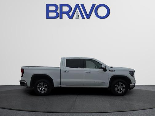 Summit White 2025 GMC Sierra 1500 SLT