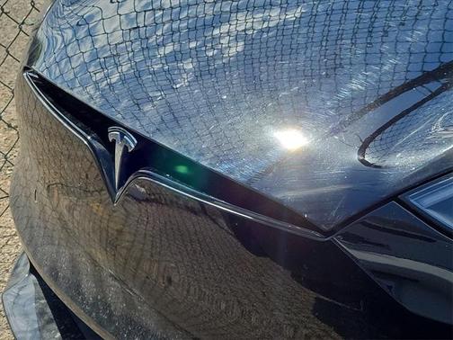 2022 Tesla Model S Plaid