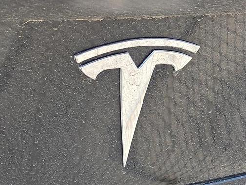 2022 Tesla Model S Plaid