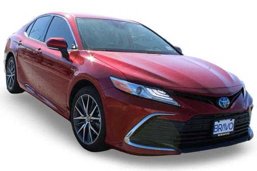 2024 Toyota Camry Hybrid XLE