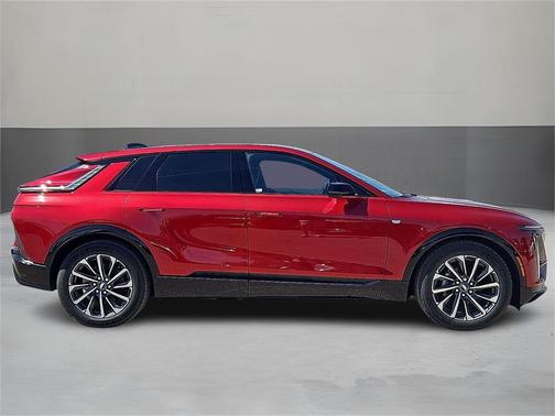 2025 Cadillac LYRIQ Sport