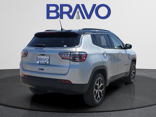 Silver Zynith Metallic Clearcoat 2025 Jeep Compass Limited