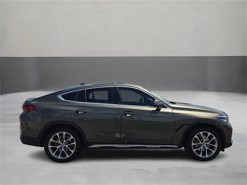 2023 BMW X6 xDrive40i
