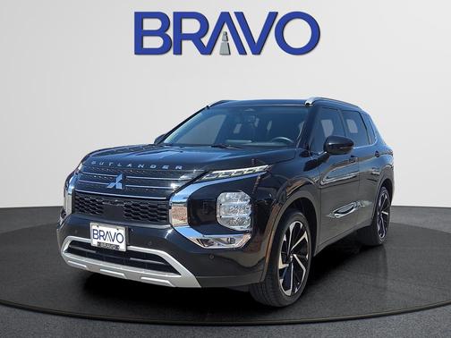 Labrador Black Pearl 2024 Mitsubishi Outlander SE 2.5 S-AWC