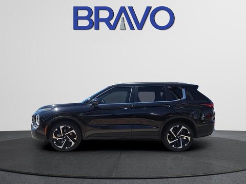 Labrador Black Pearl 2024 Mitsubishi Outlander SE 2.5 S-AWC