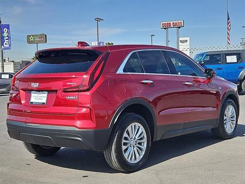 2024 Cadillac XT4 Luxury