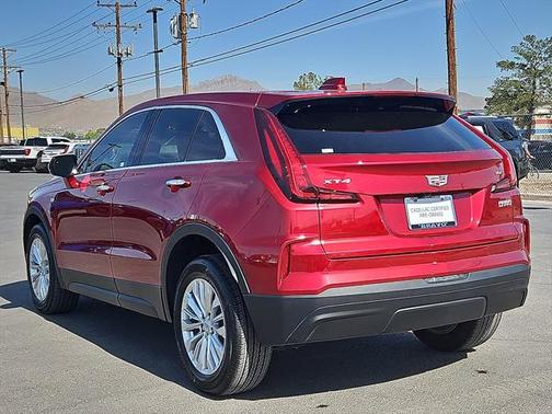 2024 Cadillac XT4 Luxury