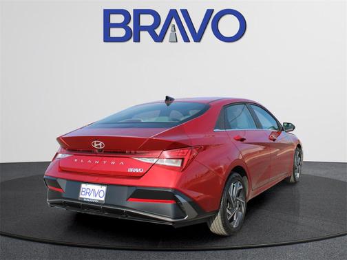 2025 Hyundai ELANTRA SEL