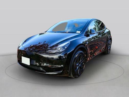 Stealth Grey 2025 Tesla Model Y Long Range Dual Motor Rear-Wheel Drive