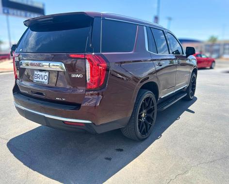 2022 GMC Yukon SLT