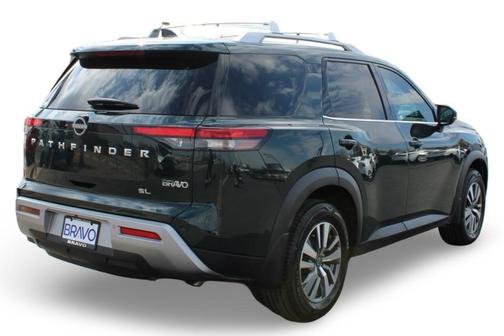 2023 Nissan Pathfinder SL FWD