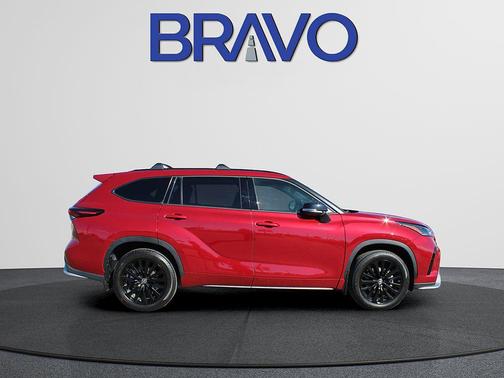 2025 Toyota Highlander XSE