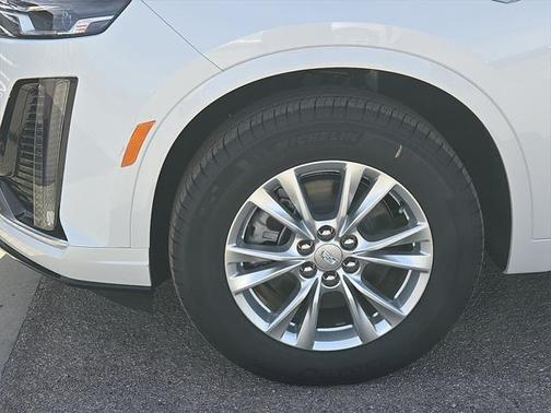 2025 Cadillac XT6 Luxury AWD