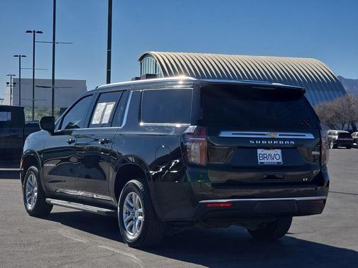 2024 Chevrolet Suburban LT