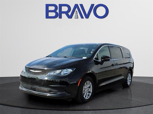2025 Chrysler Voyager LX
