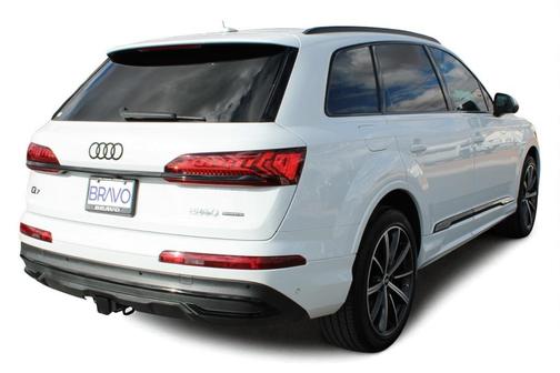 2023 Audi Q7 55 Premium Plus