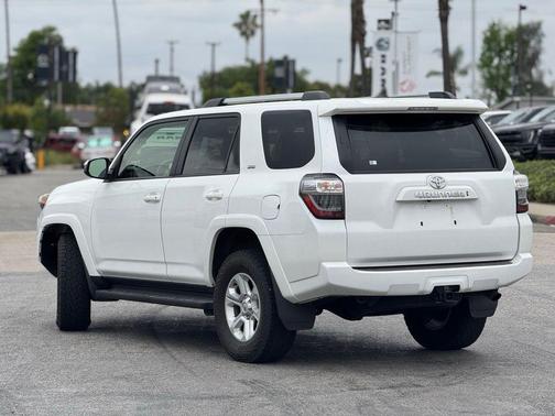 Ice Cap 2024 Toyota 4Runner SR5
