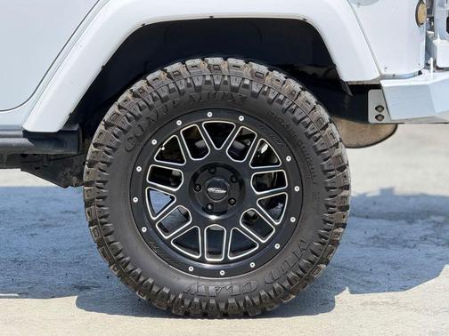 Bright White Clearcoat 2015 Jeep Wrangler Unlimited Rubicon