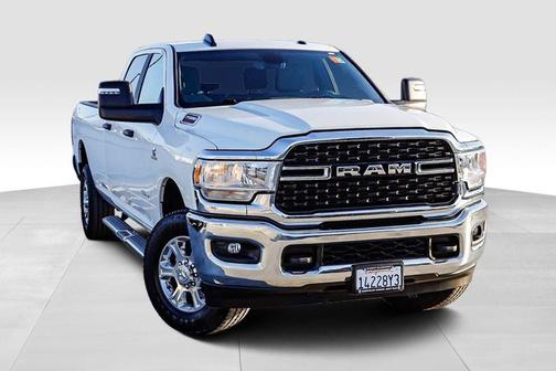 Bright White Clearcoat 2024 RAM 2500 Big Horn Crew Cab 4x4 8' Box