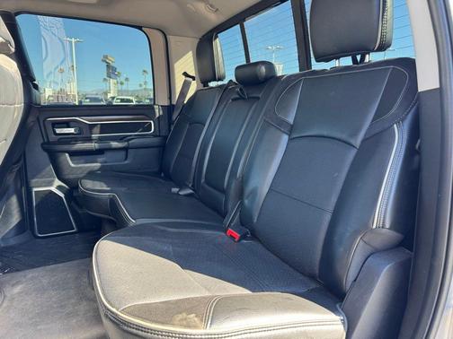 2024 RAM 2500 Laramie Crew Cab 4x4 6'4' Box