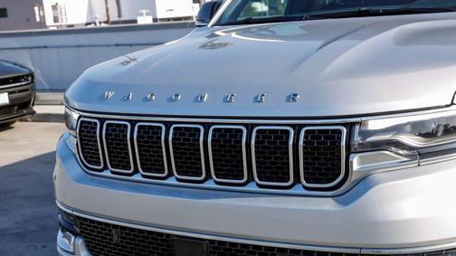 Silver Zynith 2024 Jeep Wagoneer L Series II 4x4