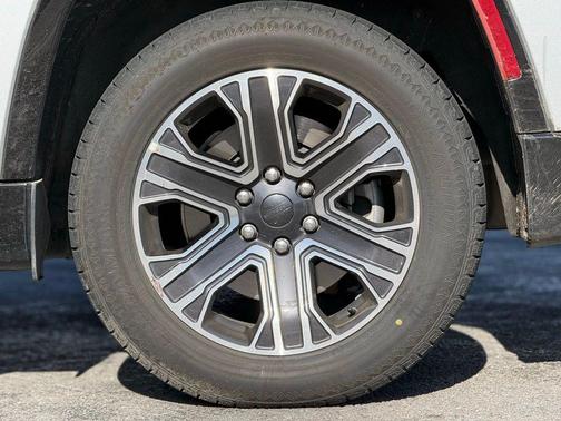 2024 Jeep Wagoneer L Series II 4x4