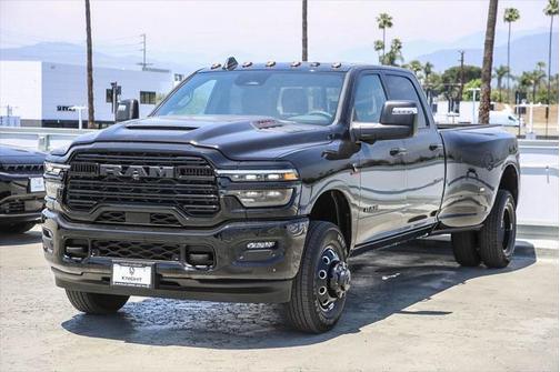 2025 RAM 3500 Laramie Crew Cab 4x4 8' Box