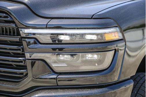 2025 RAM 3500 Laramie Crew Cab 4x4 8' Box