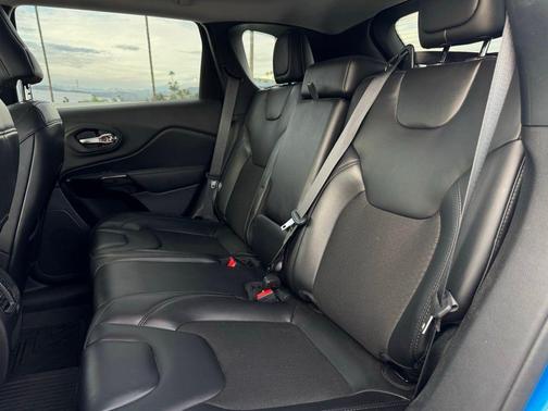 2021 Jeep Cherokee Altitude