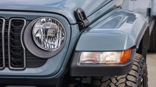 2025 Jeep Gladiator Nighthawk